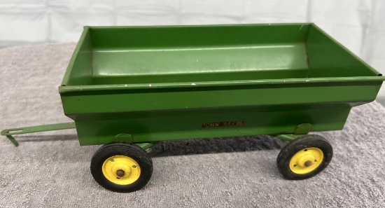 1/16 John Deere flare box, metal rims, no box