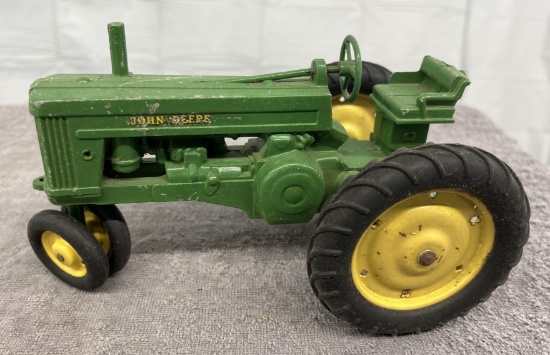 1/16 John Deere 2 Cylinder tractor, pressed steel rims, no box