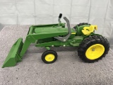 1/16 John Deere utility tractor with loader, no box