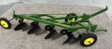 1/16 John Deere 4 bottom pull-type plow, metal bottoms and coulters, no box