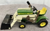 1/16 John Deere 140 lawn tractor with loader, no box