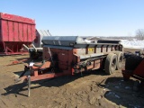 386. 300-557, H&S  370 Tandem Axle Manure Spreader , Poly Floor, Hydraulic