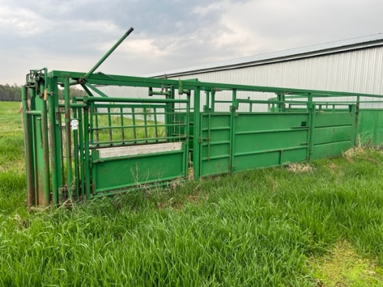 1893. Believed to be Real Tuff Portable Crowding Tub, Squeeze Chute with Se