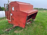 1895. K&K Approx. 2 Ton Portable Creep Feeder