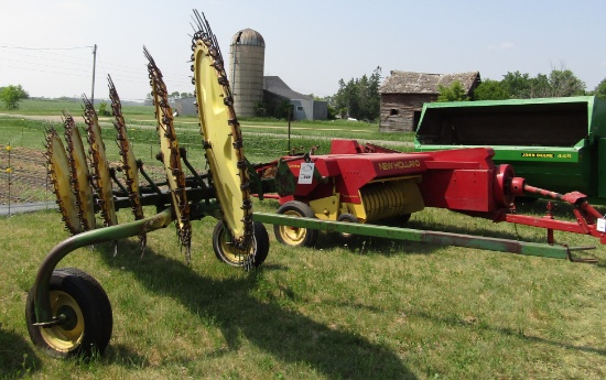 959. John Deere Model 567 Six Wheel In-Line Wheel Rake