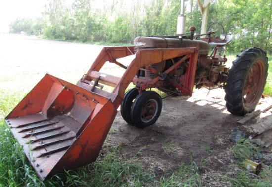 989. Farmall M Tractor with Trip Bucket Loader, Manure Bucket and Snow Exte