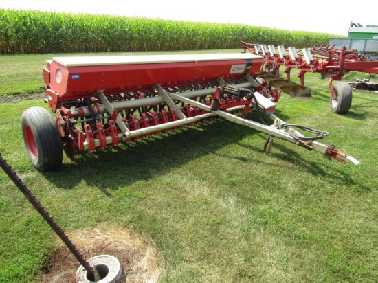 949. NICE MELROE MODEL 242 13 FT. END WHEEL DRILL, 6 INCH SPACING, GRASS SEEDER, HYDRAULIC CYLINDER,