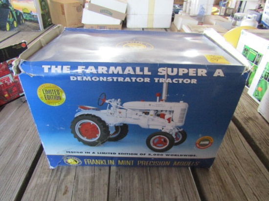 54. 286-566. 1/16 FARMALL SUPER A, DEMONSTRATOR MODEL, FRANKLIN MINT, T