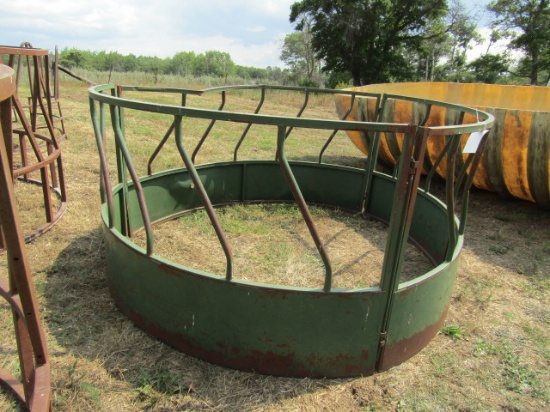 775. ROUND BALE FEEDER WITH HAY SAVER