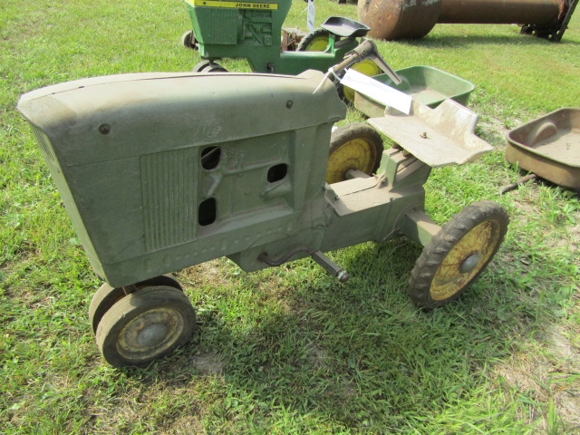 John deere best sale 10 pedal tractor