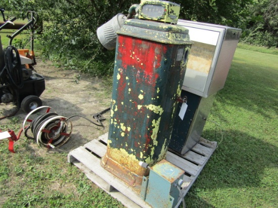 10. BENNETTE MODEL 588 FUEL PUMP, BELIEVED TO BE USED IN FUELING MARINE VESSELS,