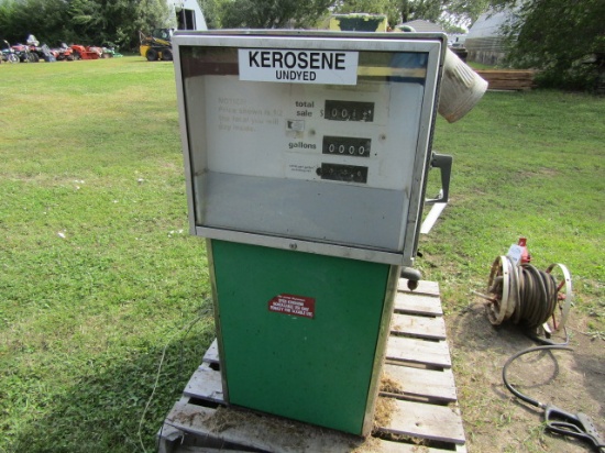 11. WAYNE E730 SERVICE STATION STYLE GAS PUMP