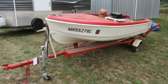 615. 1960 LARSON 14 FT. FIBERGLASS FISHING BOAT WITH TRAILER, STORED INSIDE