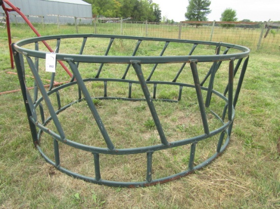 262. ROUND BALE FEEDER