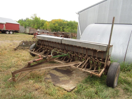 276. JOHN DEERE VAN BRUNT 10 FT. DOUBLE DISC GRAIN DRILL ON LOW RUBBER, GRA