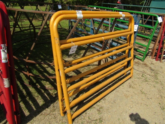 904. (2) SIOUX 6 FT. FARM GATES, YOUR BID IS FOR THE PAIR, ONE MONEY
