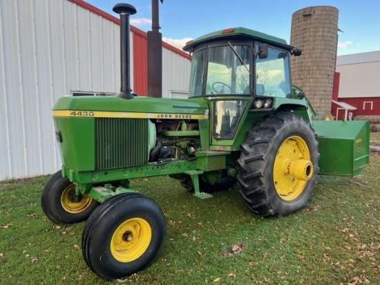 # 956. 1976 John Deere 4430,Cab, Air, Heat, Diesel, Quad, Dual HYD, 540/100