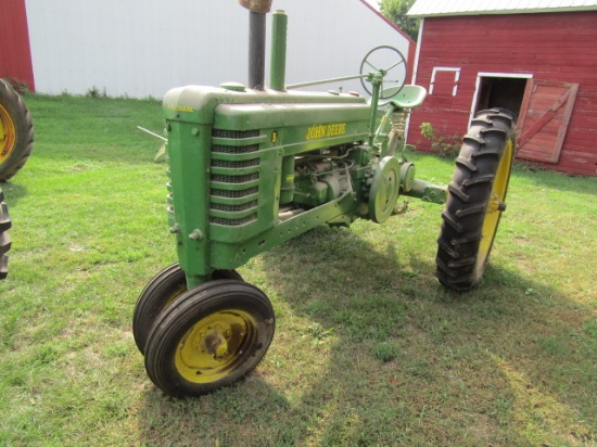 J# 963. John Deere B, Gas, NF, Hand Start, 11.2-38 Rear Tires, Like New Tir