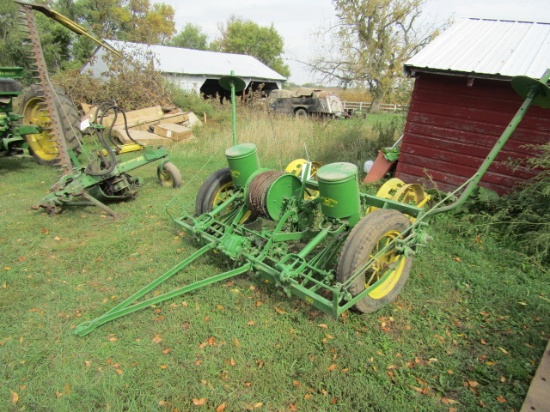 # 969.  Nice John Deere 290 2 Row Corn Planter, with Check Wire