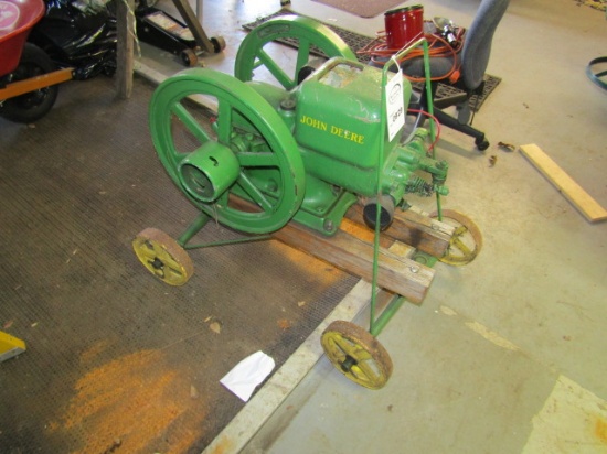 929. JOHN DEERE 1.5 H.P. GAS ENGINE ON CART