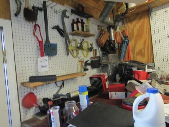960. 3 LIVE TRAPS, SPRINKLERS, MISC. ITEMS