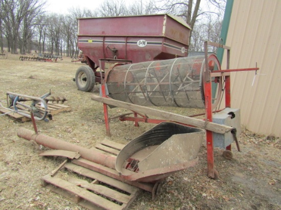 1206. GRAIN CLEANER WITH FILL AUGER, ELECTRIC MOTOR AND PTO DRIVEN