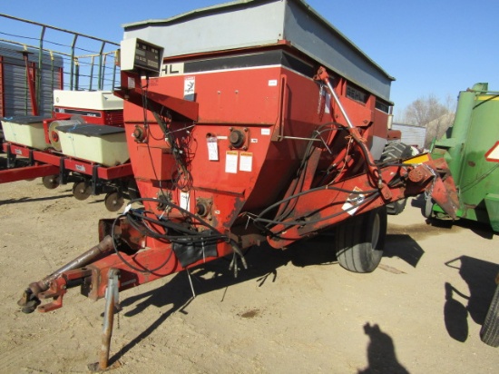 1764. 416-1517, GEHL 7210 TMR, SCALE, SIDE APRON DISCHARGE, TAX / SIGN ST3