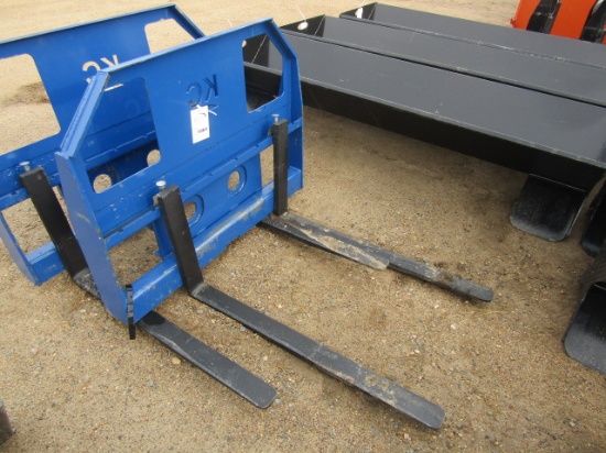 1064. 435-1261. UNUSED 42” SKID LOADER PALLET FORKS(BLUE) TAX
