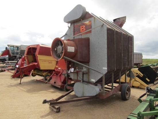 901. 309-673. SUPER B AS-400 AUTO BATCH GRAIN DRYER,  SHOWS 7700 HOURS, ON