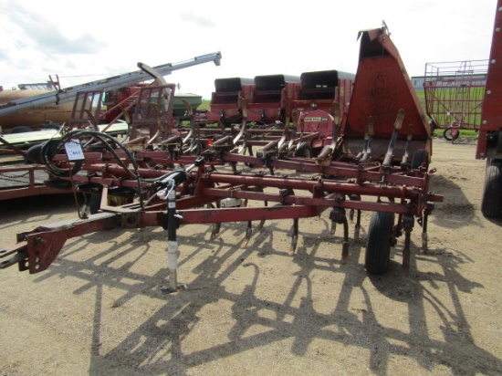 917. 337-814. IH # 45 18 FT. HYD. FOLD FIELD CULTIVATOR, TAX /SIGN ST3