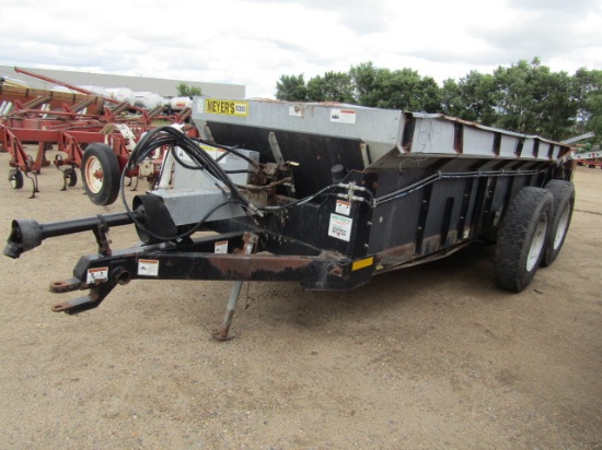 929. 359-903. MEYERS M 390 TANDEM AXLE MANURE SPREADER, POLY FLOOR AND SIDE