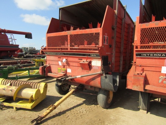 956. 376-1033. IH # 120 14 FT. FORAGE BOX, NEW HOLLAND WAGON, EXT. POLE, FLOTATION TIRES,