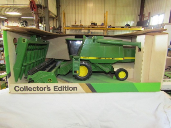 902. 1/28 ERTL JD 9600 COMBINE W/ TWO HEADS, NIB