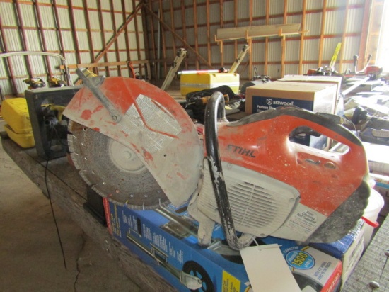 292. STIHL TS 420 GAS POWERED CEMENT SAW WITH DIAMOND BLADE, TAX