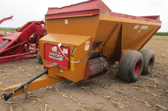 1222. KNIGHT MODEL 725 SIDE SLINGER TANDEM AXLE MANURE SPREADER, 18L-16L TI