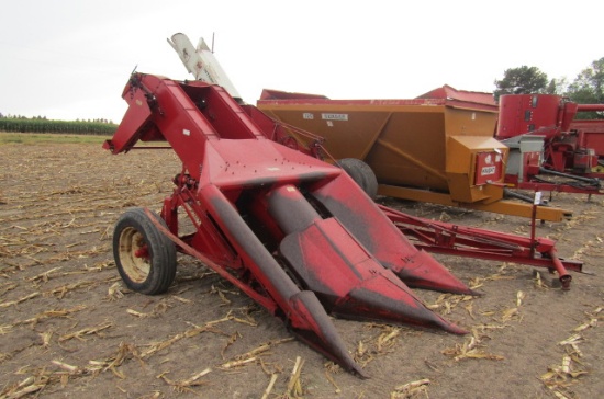 1223. IH MODEL 2-PR TOW ROW WIDE PULL TYPE CORN PICKER, NICE COND.