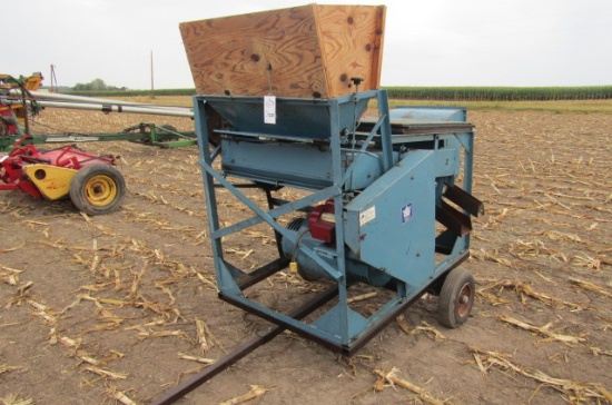 1225. SEED KING CUSTOM GRAIN CLEANER ON TRANSPORT, DISCHARGE AUGER, ELECTRI