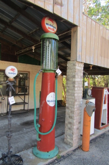 960. WAYNE VISIBLE GAS PUMP, REPRODUCTION  MOBIL GLOBE