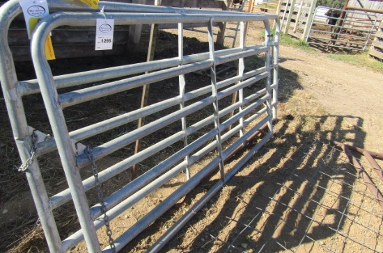 1295. 8 FT. FARM GATE
