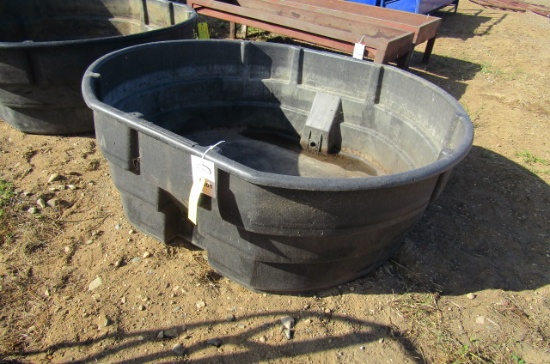 1301. RUBBERMAID 300 GALLON ROUND WATER TANK