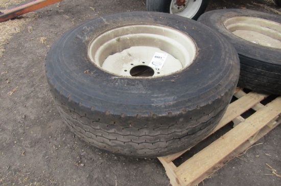 1359. (1) 385/65R/22.5 TIRE ON 8 BOLT RIM