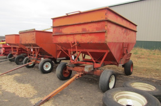 1361. MINNESOTA 250 GRAVITY BOX ON MN 10 TON FOUR WHEEL WAGON, FLOTATION TI