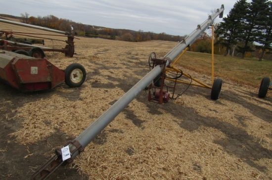 1369. HUTCHINSON 6 INCH X 30 FT. PTO AUGER