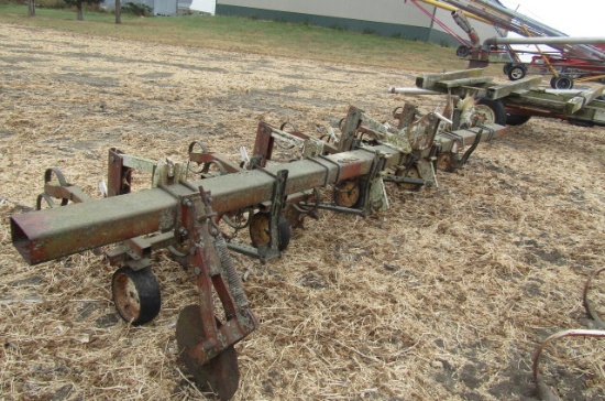 1374. 3 POINT 4 RW 3 POINT DANISH TOOTH CULTIVATOR