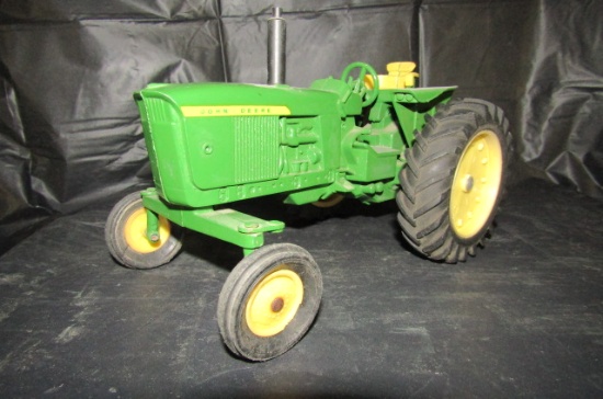 1. 1/16 John Deere 20 Series Tractor, 3 Levers On Dash, Repaint, No Box
