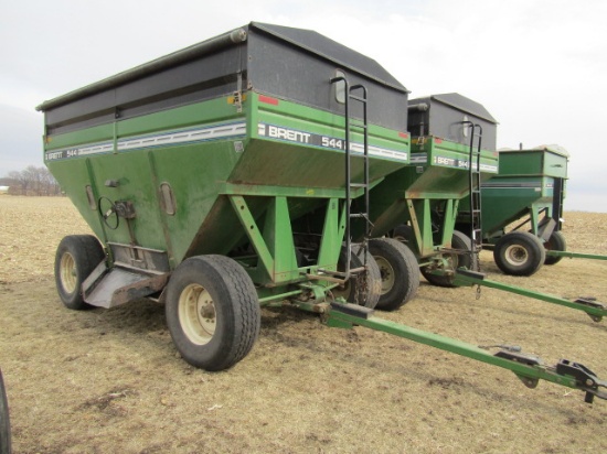 0747. Brent Model 544 Gravity Box, Roll Tarp, Fill Windows, Access ladder,