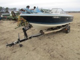 0761. 1980. Crestliner Fiberglass Runabout, Open Bow, Walk Through Windshie