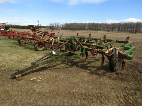 1321. GLENCOE 12 FT. PULL TYPE CHISEL PLOW