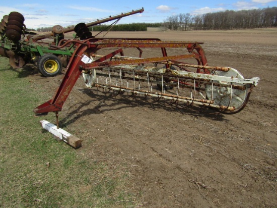 1326. IH PARALLEL BAR SIDE RAKE