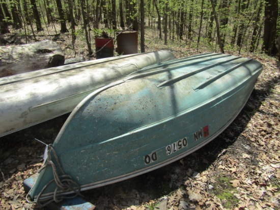 1440. 1976 CRESTLINER 14T. ALUMINUM FISHING BOAT, YOUR BID PLUS: REGISTRATI